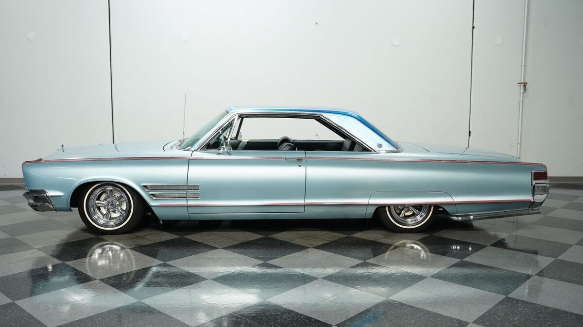 1966 Chrysler 300 Series - photo 3