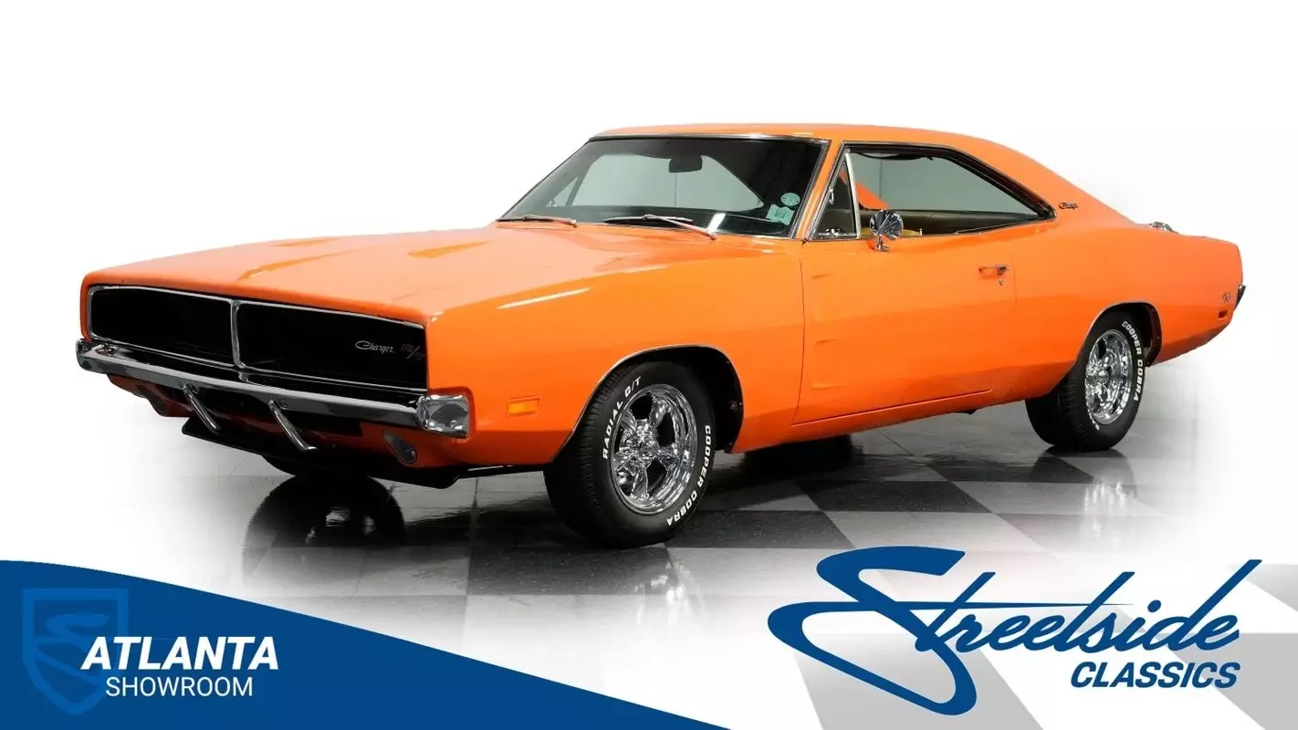 classic vintage chrome mopar charger rt 440 big block v8 auto transmission 1969 Dodge Charger R/T 440