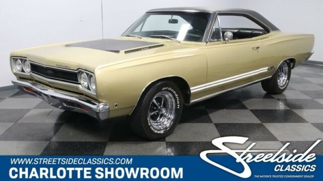 classic vintage chrome mopar Flowmaster automatic gold black 1968 Plymouth GTX --