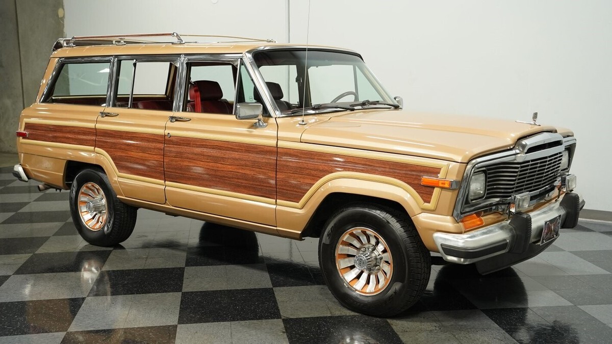 1985 Jeep Wagoneer - photo 13