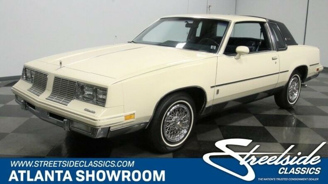 classic vintage chrome olds cutlass supreme 3.8 v8 auto transmission beige 1985 Oldsmobile Cutlass Supreme Brougham