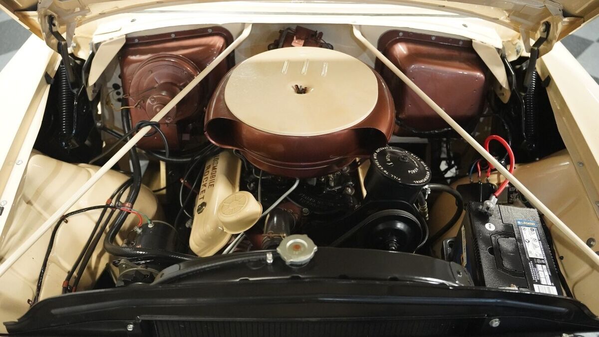 1956 Oldsmobile Super 88 Holiday Coupe - photo 4