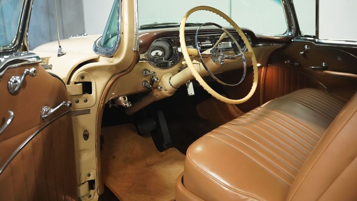 1956 Oldsmobile Super 88 Holiday Coupe - photo 5