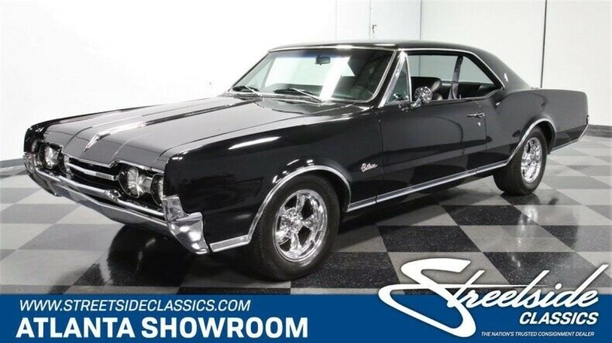 classic vintage chrome olds supreme 350 v8 3-speed auto transmission black 1967 Oldsmobile Cutlass Supreme