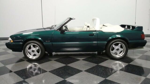1992 Ford Mustang LX Convertible - photo 8