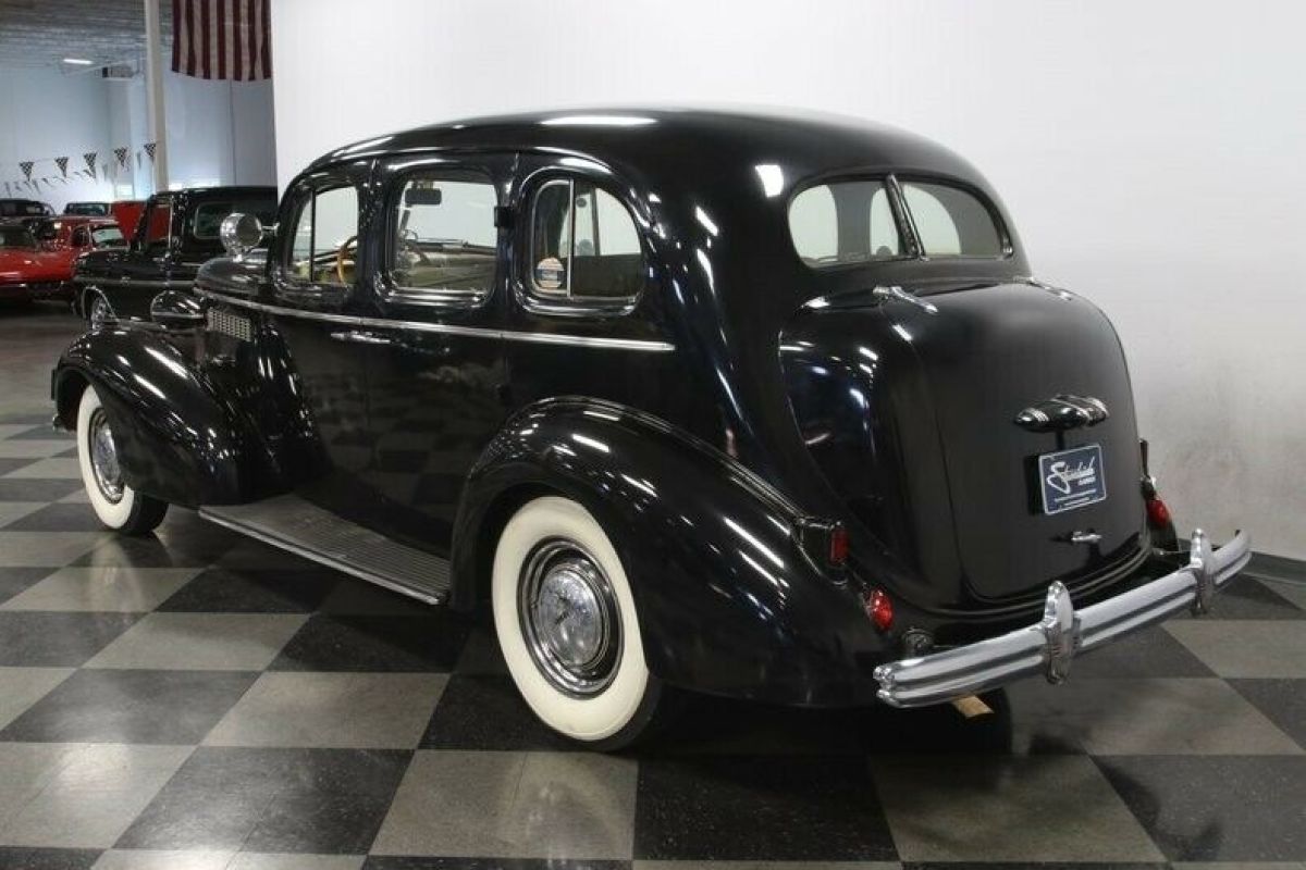 1937 Buick Series 80 Roadmaster - photo 11