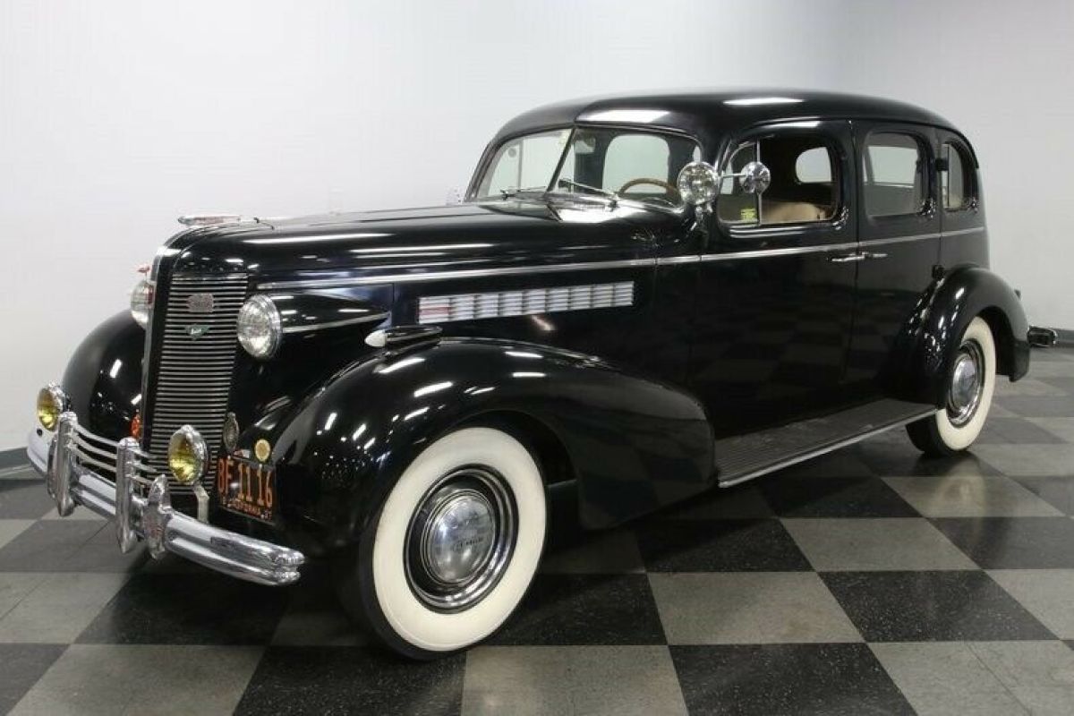 1937 Buick Series 80 Roadmaster - photo 7