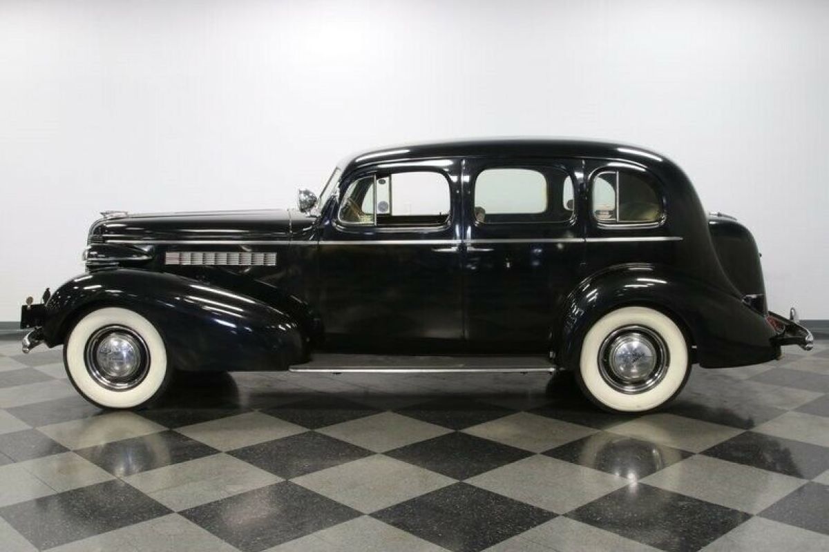 1937 Buick Series 80 Roadmaster - photo 9