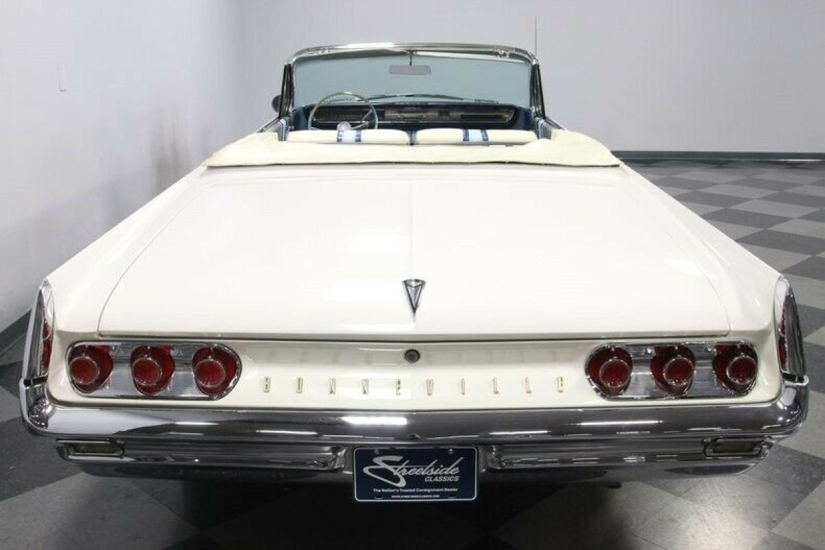 1961 Pontiac Bonneville Convertible - photo 12