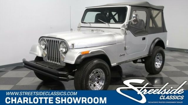 classic vintage chrome restored AMC 4x4 Continental silver black Sony 1985 Jeep CJ --