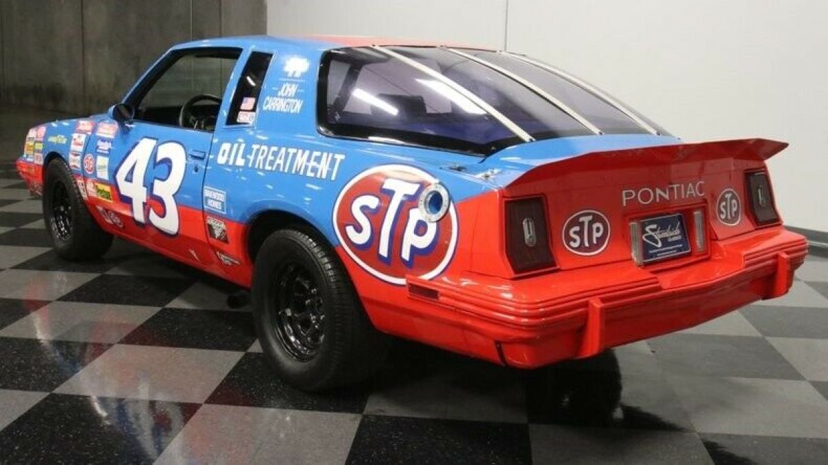 1982 Pontiac Grand Prix Richard Petty Tribute - photo 10