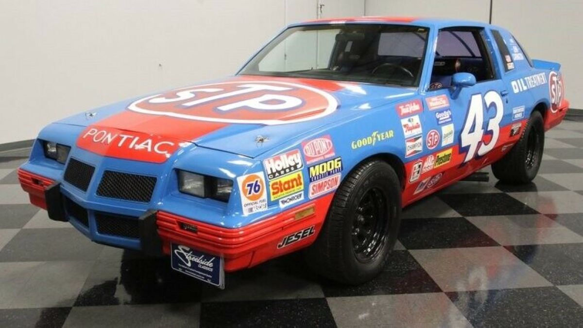 1982 Pontiac Grand Prix Richard Petty Tribute - photo 6