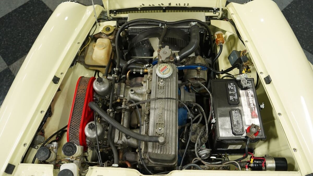 1969 Datsun 1600 Roadster - photo 4