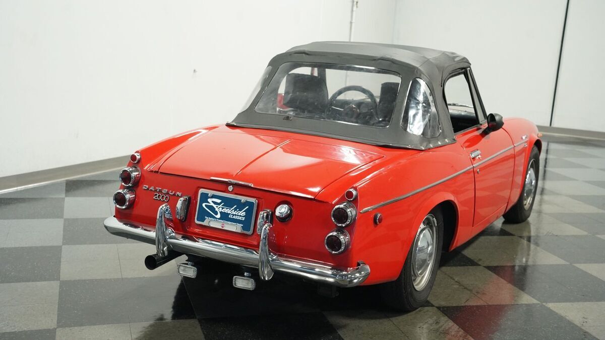 1969 Datsun 2000 Roadster - photo 10