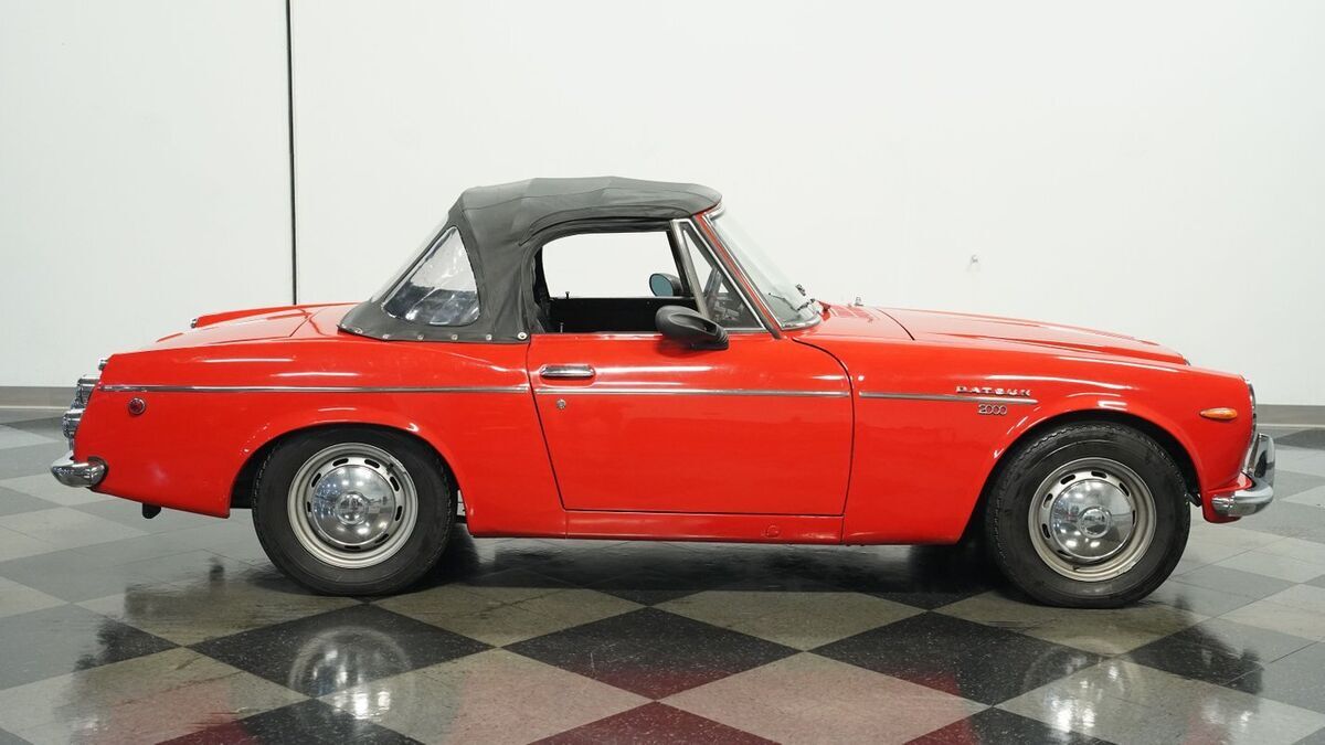 1969 Datsun 2000 Roadster - photo 12