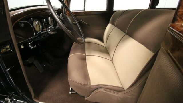 1934 Chrysler Sedan CA - photo 5