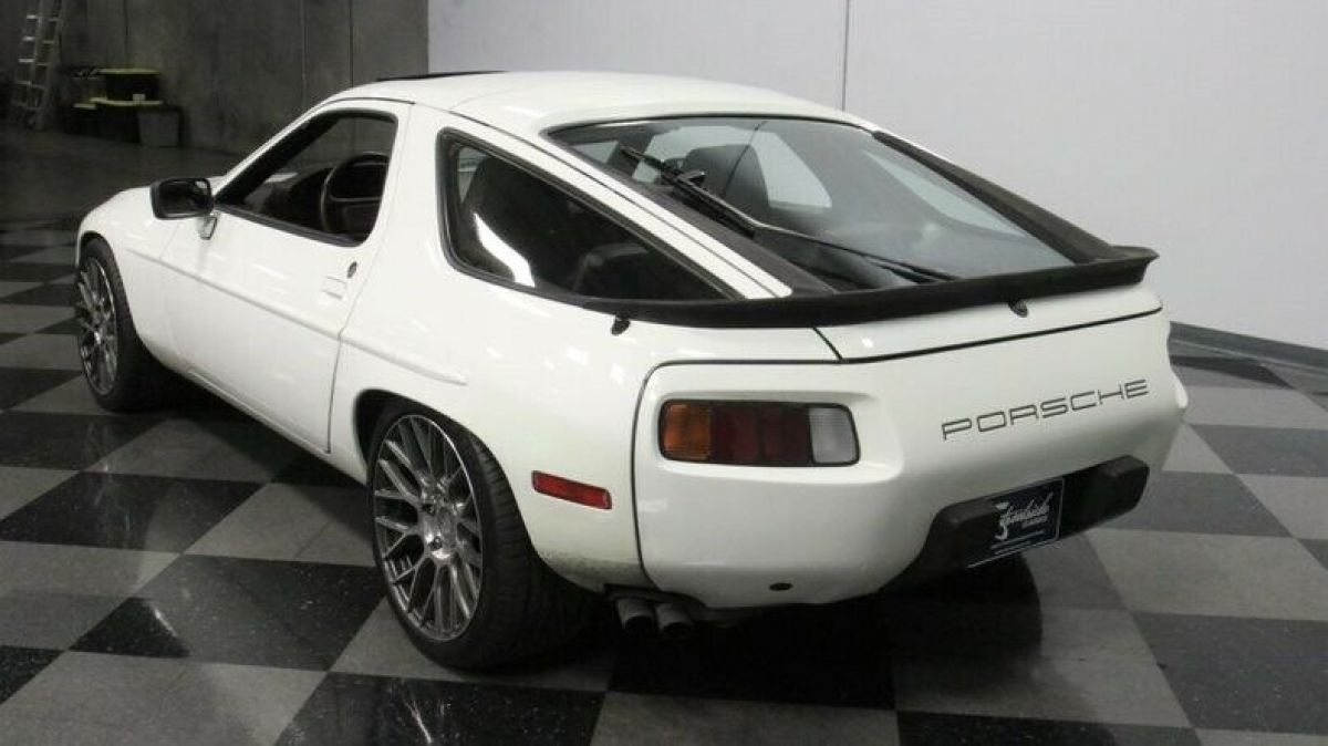 1983 Porsche 928 S - photo 10