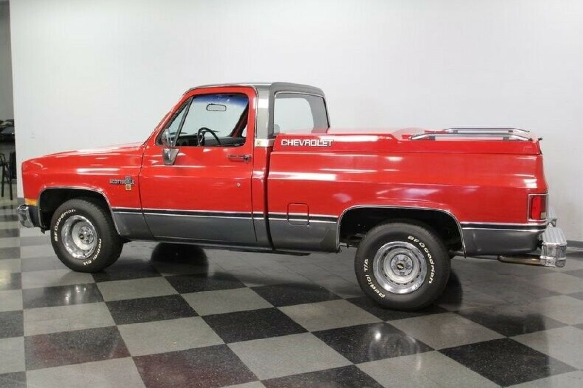 1986 Chevrolet C-10 Scottsdale - photo 9