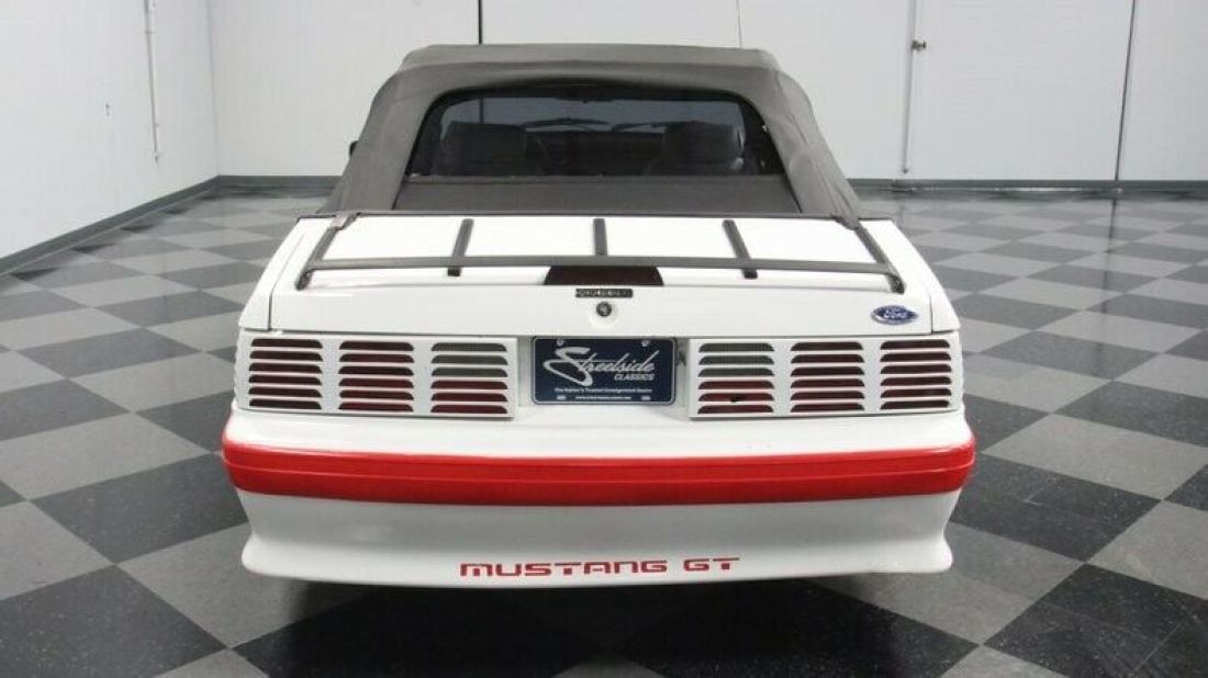1993 Ford Mustang GT Convertible - photo 12