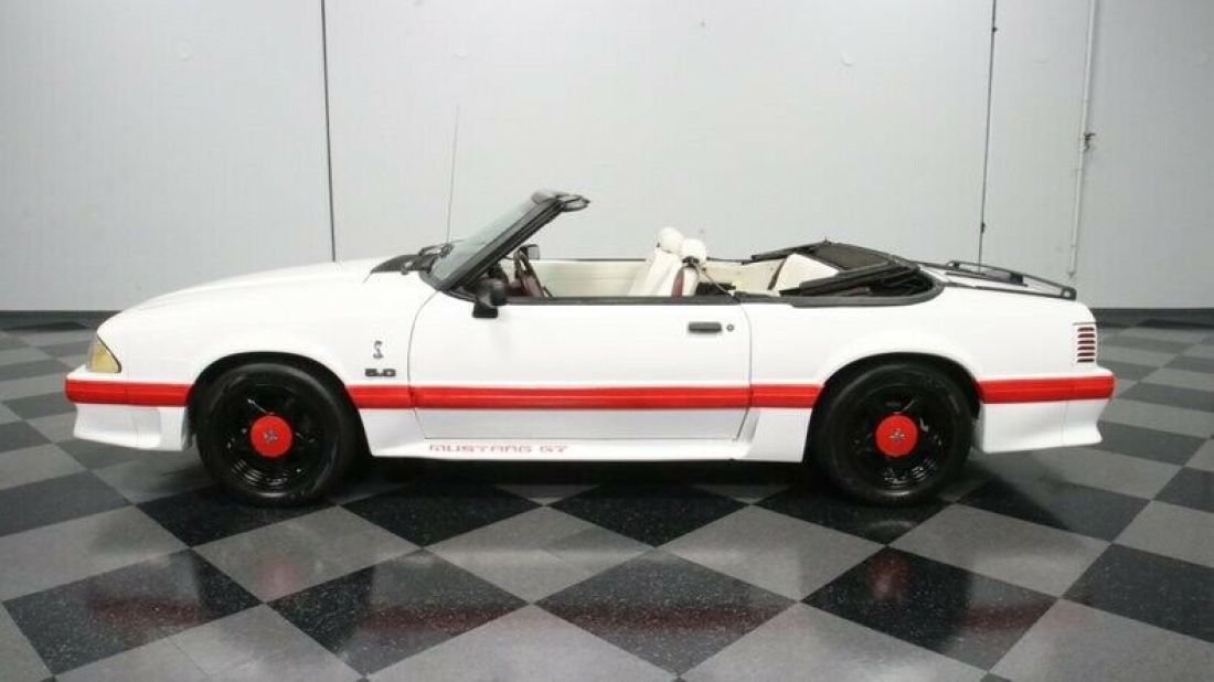 1993 Ford Mustang GT Convertible - photo 3