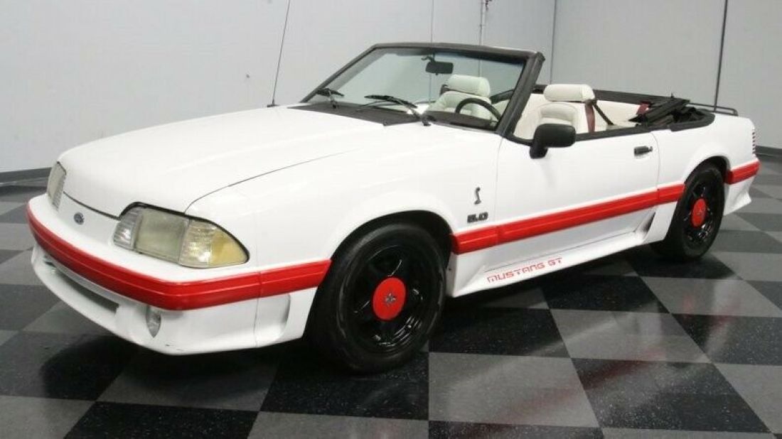 1993 Ford Mustang GT Convertible - photo 7