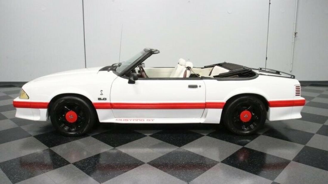1993 Ford Mustang GT Convertible - photo 8