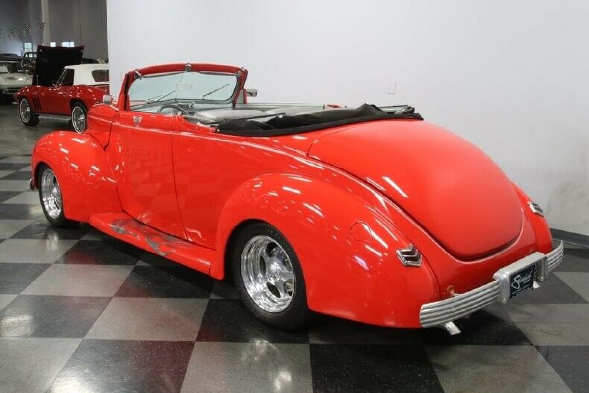 1940 Ford Deluxe Convertible Coupe - photo 10