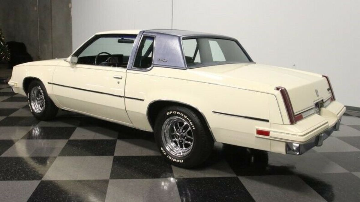 1983 Oldsmobile Cutlass Supreme - photo 9