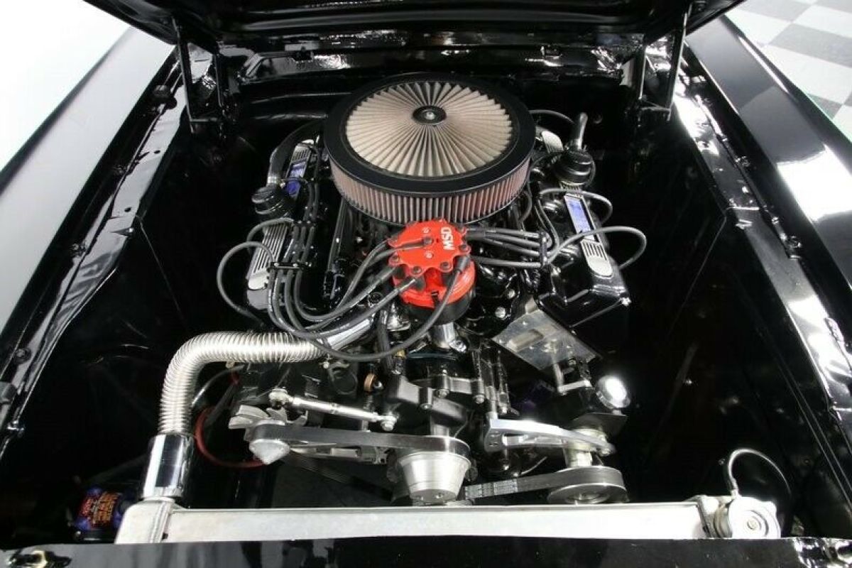 1965 Ford Mustang Fastback Restomod - photo 3