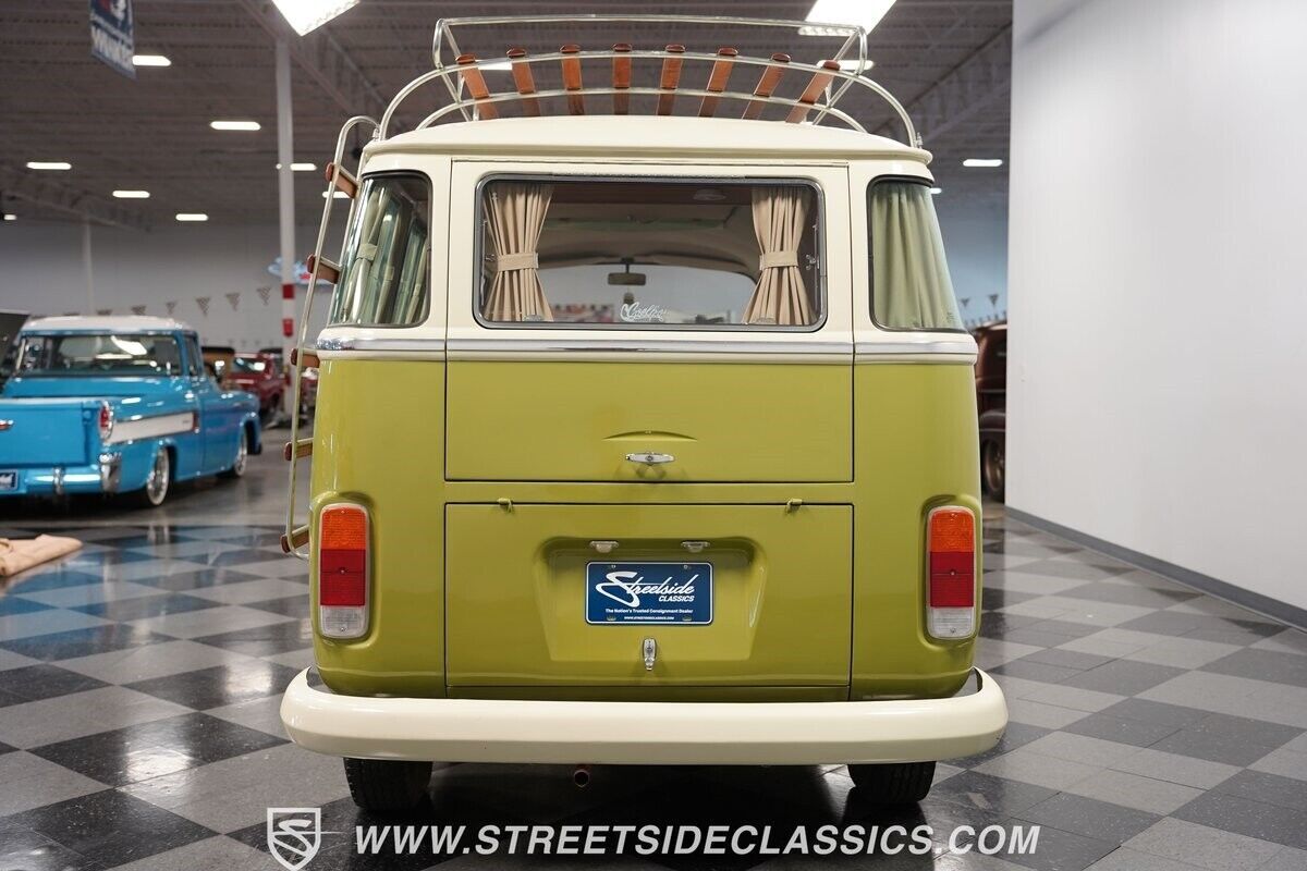 1994 Volkswagen Bus/Vanagon 13 Window Camper Van - photo 11