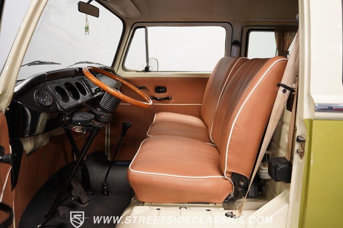 1994 Volkswagen Bus/Vanagon 13 Window Camper Van - photo 5