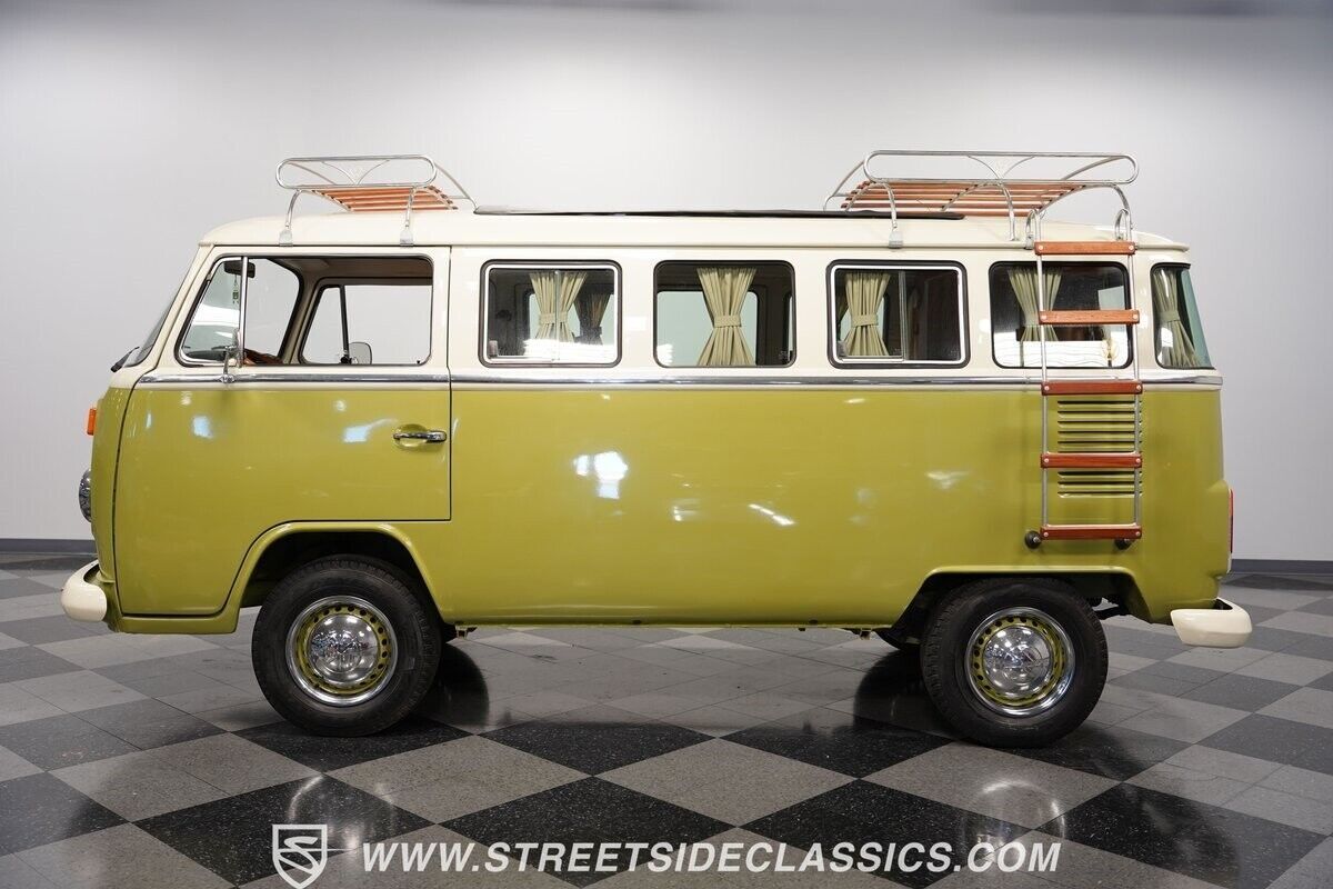 1994 Volkswagen Bus/Vanagon 13 Window Camper Van - photo 8