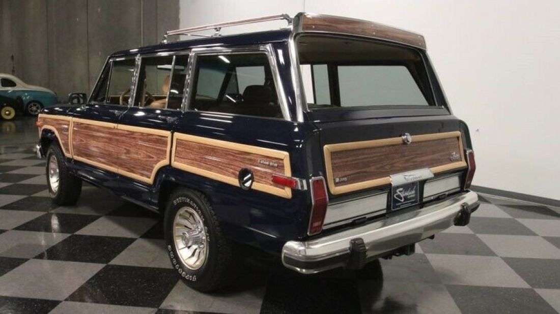 1985 Jeep Wagoneer - photo 10