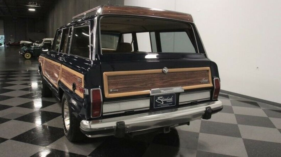 1985 Jeep Wagoneer - photo 11