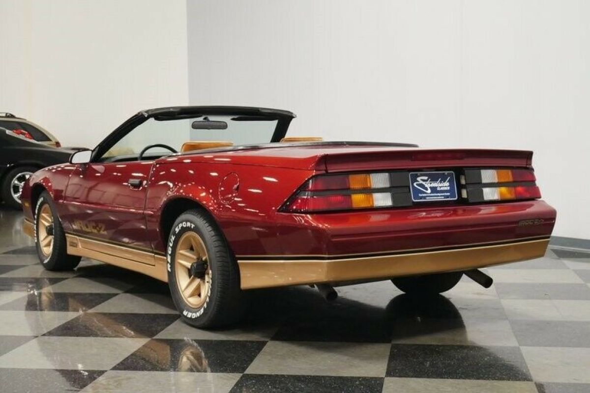 1988 Chevrolet Camaro - photo 10