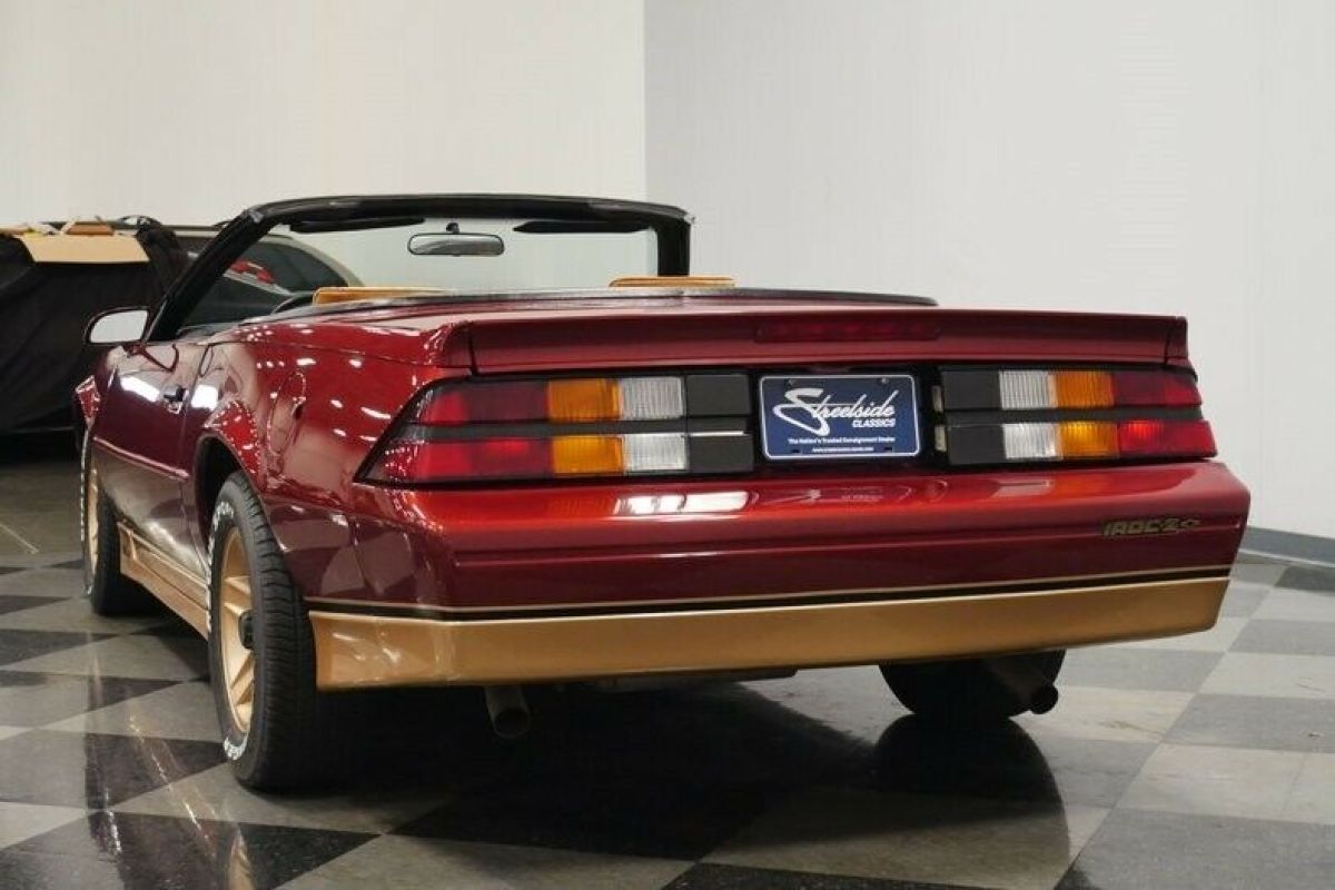 1988 Chevrolet Camaro - photo 11