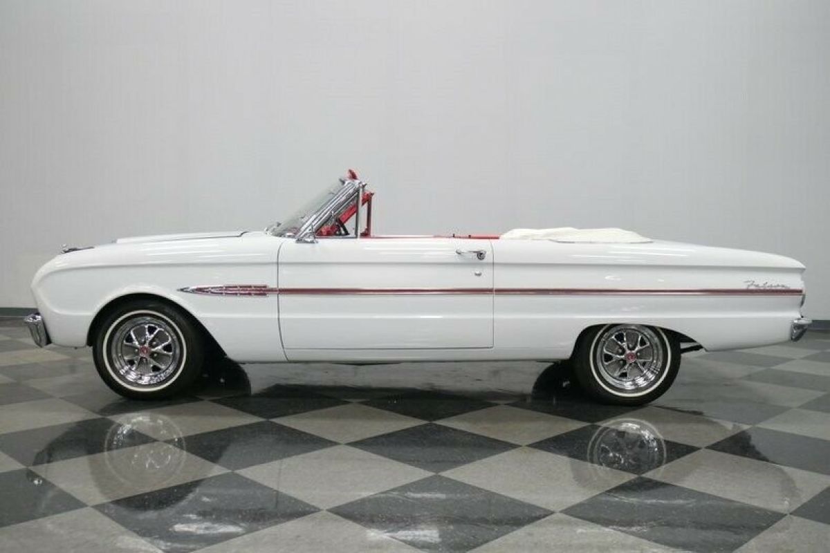 1963 Ford Falcon Futura Convertible - photo 3