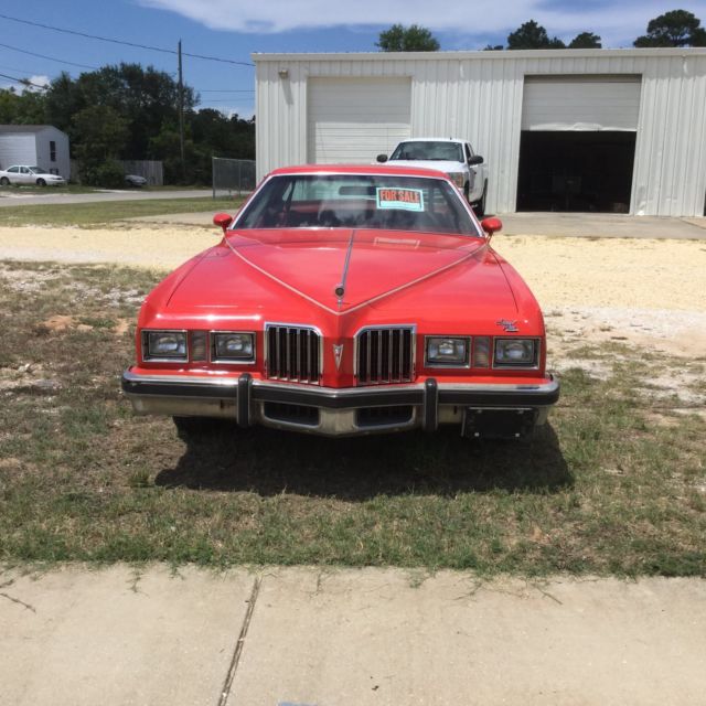 Classic Vintage Crusier 1977 Pontiac Grand Prix Grand Prix