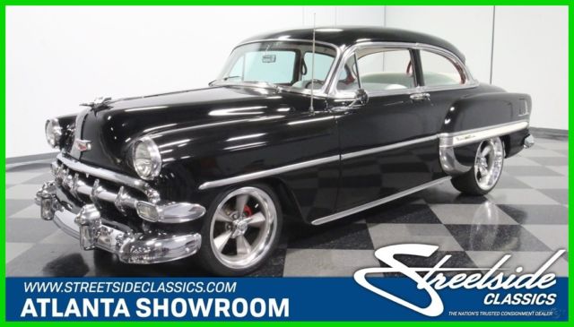 Classic Vintage Custom Streetrod Hotrod V8 Resto-Mod V8 Fuelie Black Shoe Box 1953 Chevrolet Bel Air/150/210 Restomod