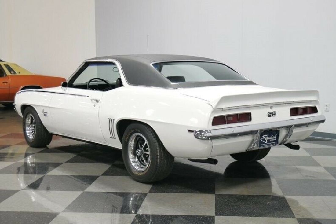 1969 Chevrolet Camaro SS 350 - photo 10