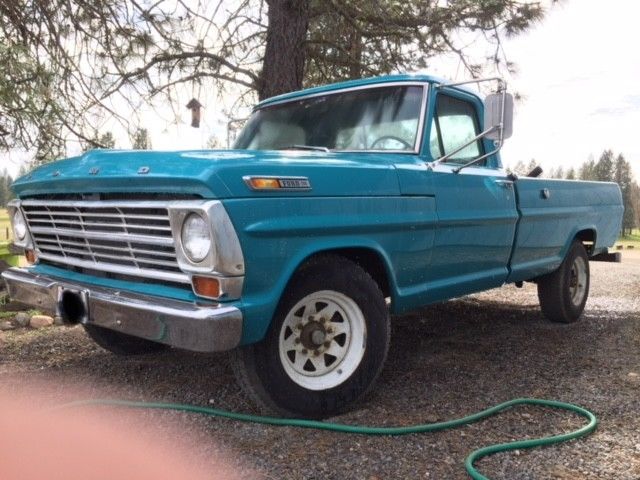 Classic vintage Ford F 250 camper special truck pickup automatic V8 1969 Ford F-250
