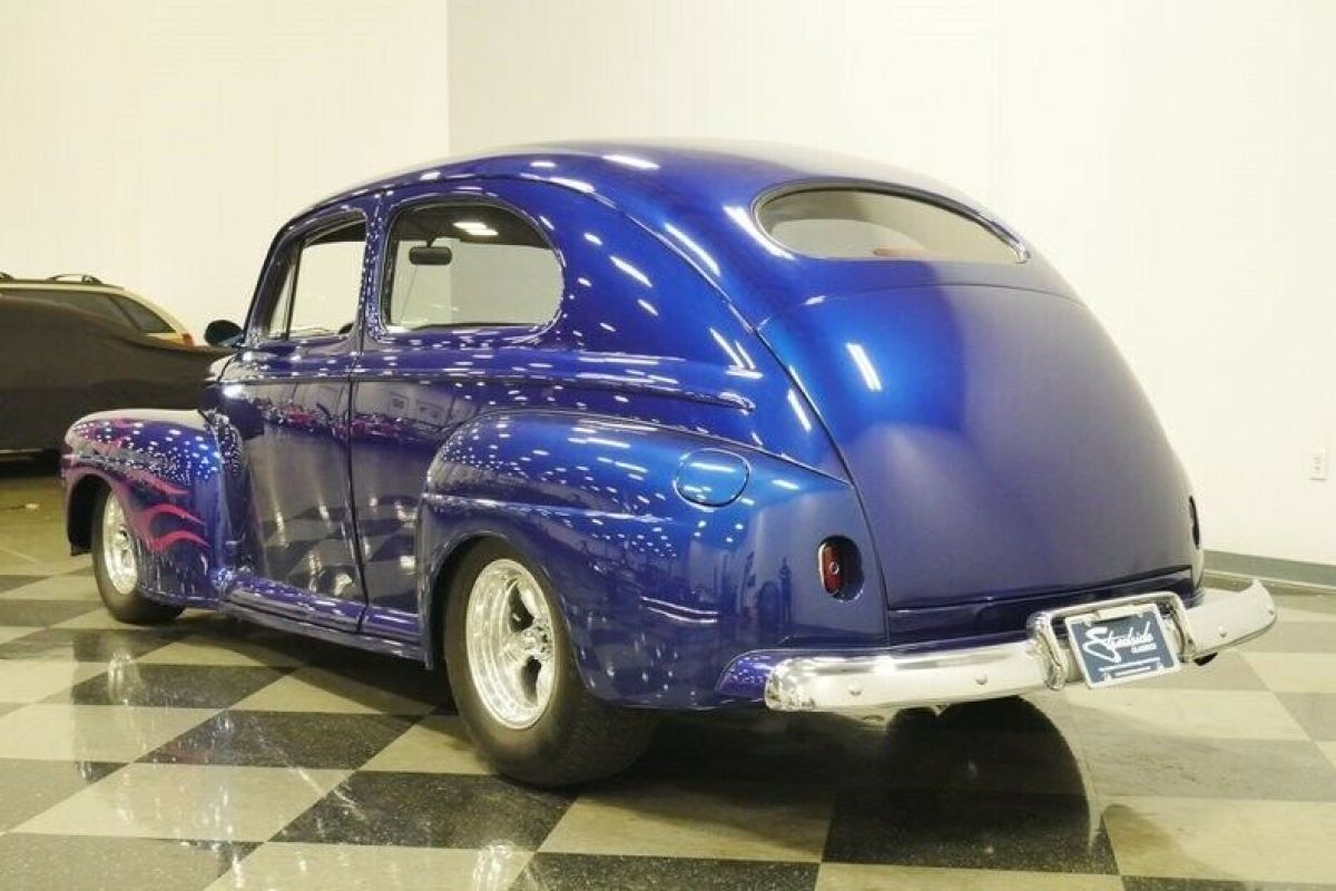 1948 Ford Tudor Sedan - photo 10