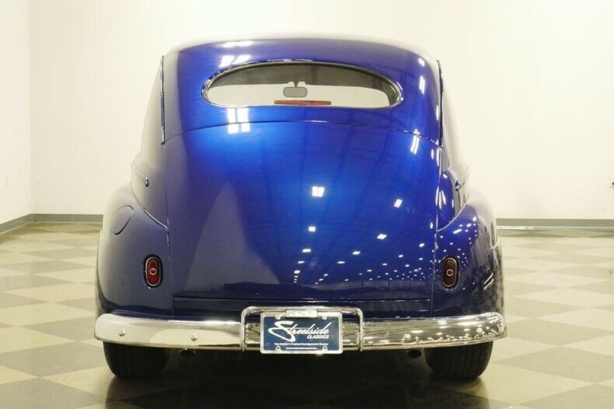 1948 Ford Tudor Sedan - photo 12
