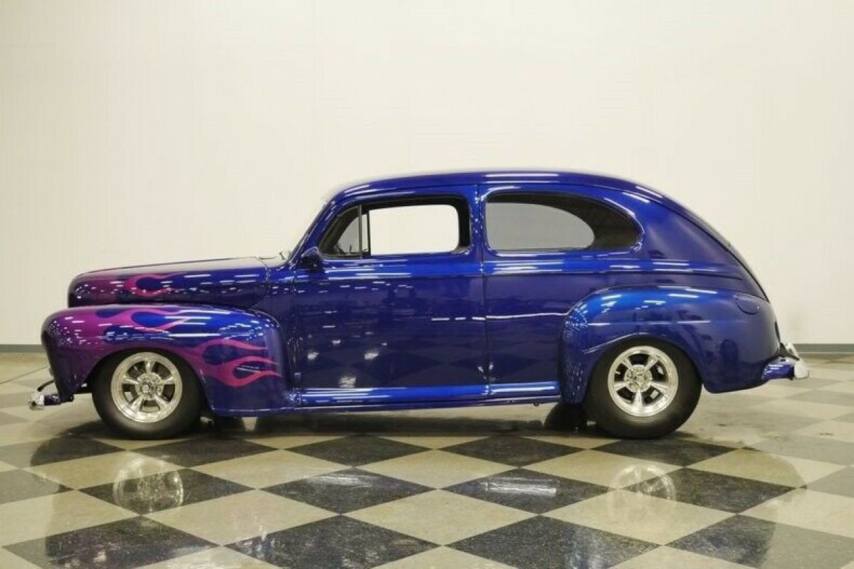 1948 Ford Tudor Sedan - photo 8