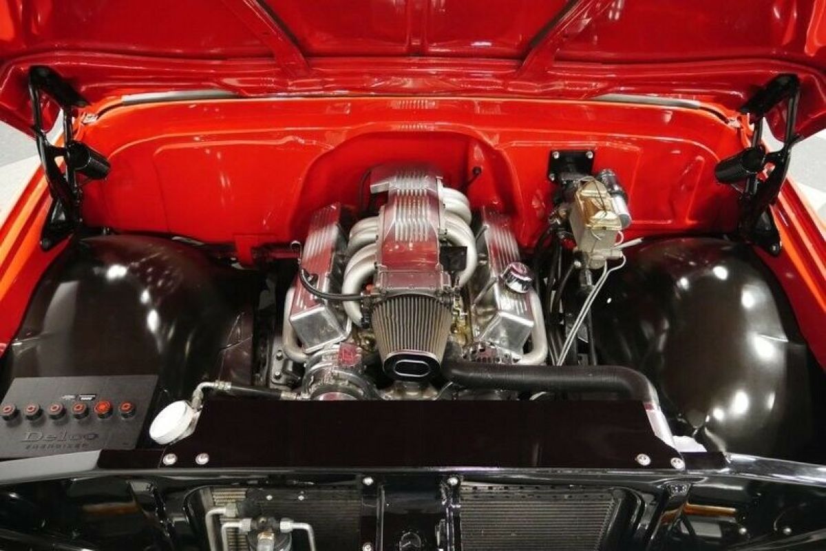 1967 Chevrolet Suburban Restomod - photo 4