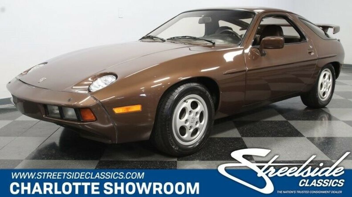 classic vintage German sports car coupe spoiler 1982 Porsche 928