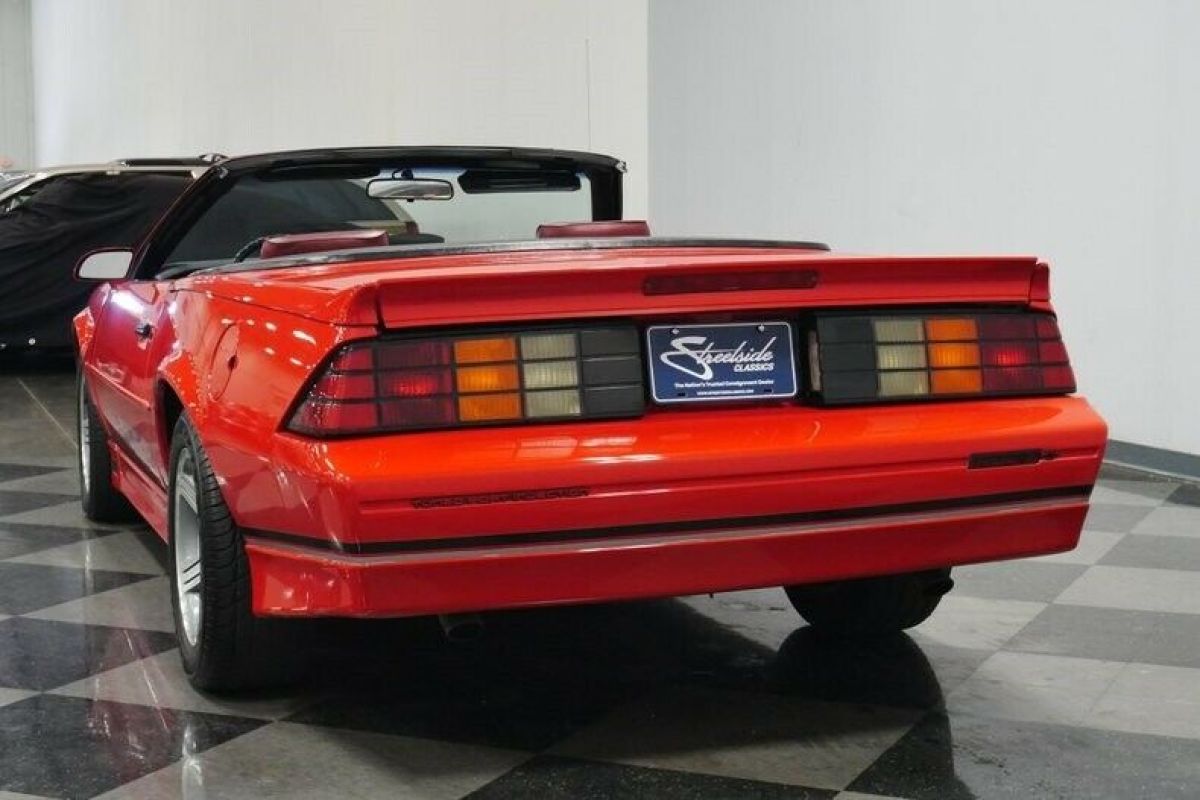 1989 Chevrolet Camaro IROC Z/28 Convertible - photo 11