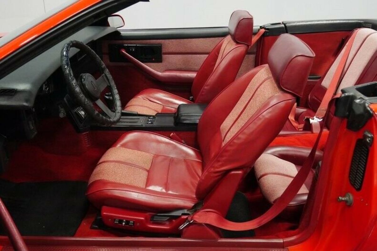 1989 Chevrolet Camaro IROC Z/28 Convertible - photo 5