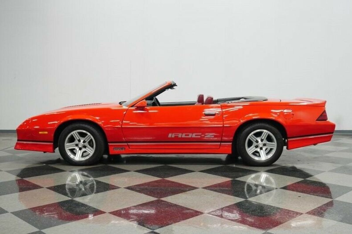 1989 Chevrolet Camaro IROC Z/28 Convertible - photo 8