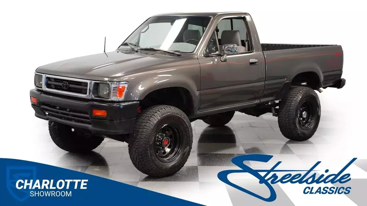 classic vintage Japanese mini truck off road 4wd wheel drive manual transmission 1993 Toyota Pickup 4x4 5-speed